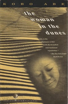 Book cover of The Woman in the Dunes