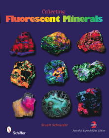 Book cover of Collecting Fluorescent Minerals