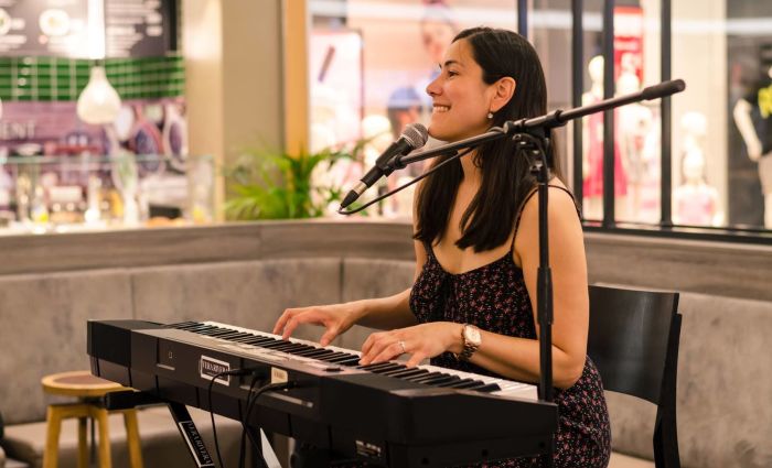 Buche hier einen Sänger für dein Event