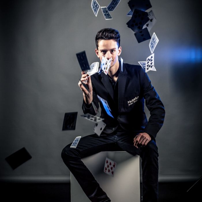 Magic Show by João Soares von Magia João Soares