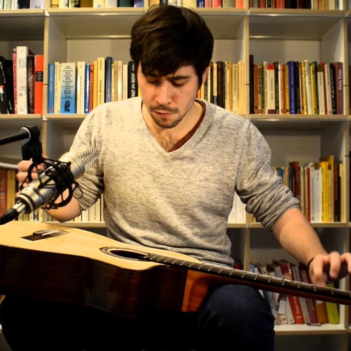 Fingerstyle Guitar Background Music por Geordie Little