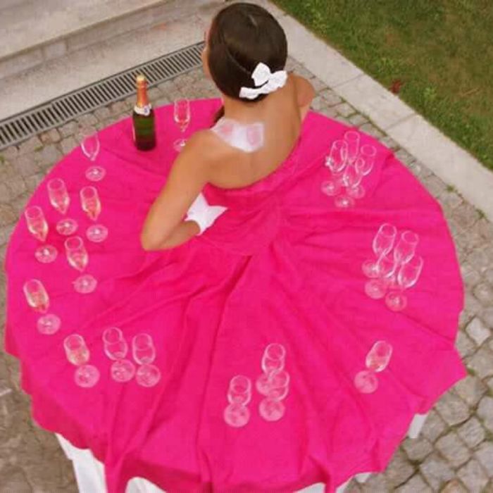 Human Table von Bruno Eddie