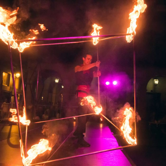 Espectáculo "Circo de Fogo" von CIA. Asacocirco