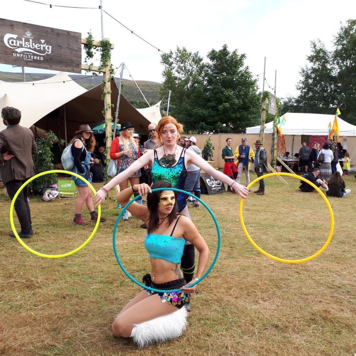 Traditional Hula Hoop Show por Spiralites