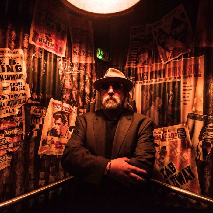 Blues Rock show with six video screens von Nigel Barker