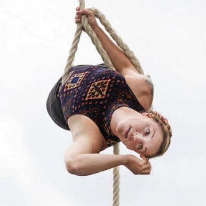 Aerial Rope - Corde Lisse by Kelsey Bell
