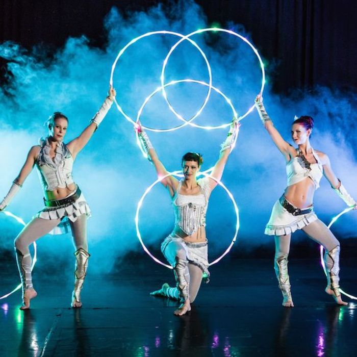 HoopioSis Trio - LED Show por Lisa Looping