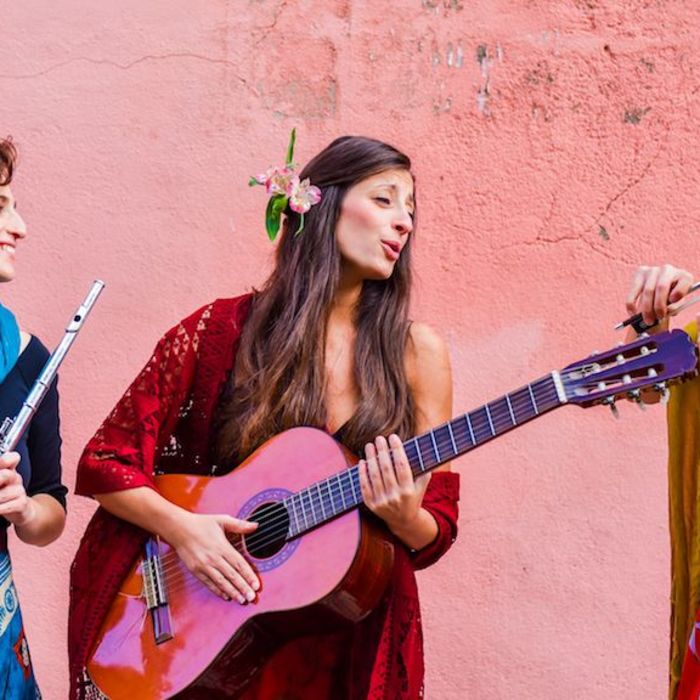 All Female Live Band por FAYA