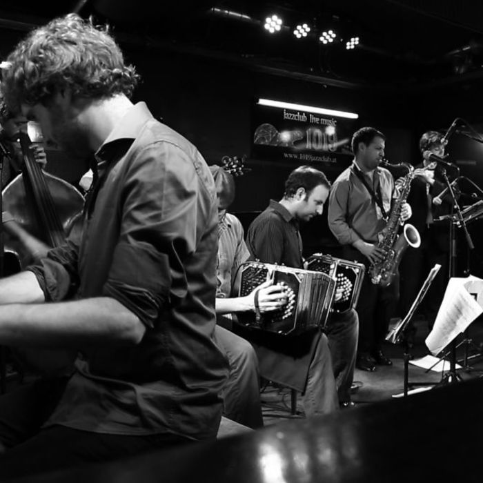 Revirado Project (Tango Jazz) por Enrique Thompson
