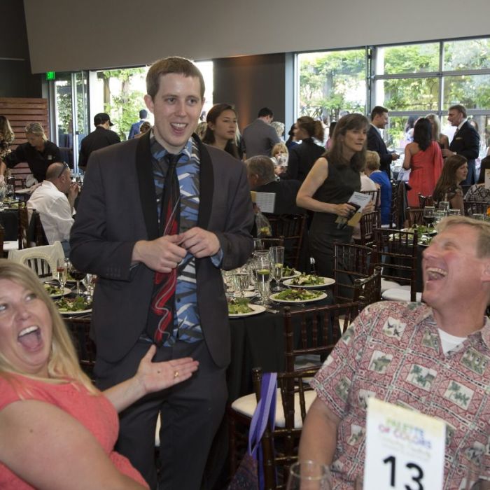 close-up show and strolling magic by The magicIAN Tour