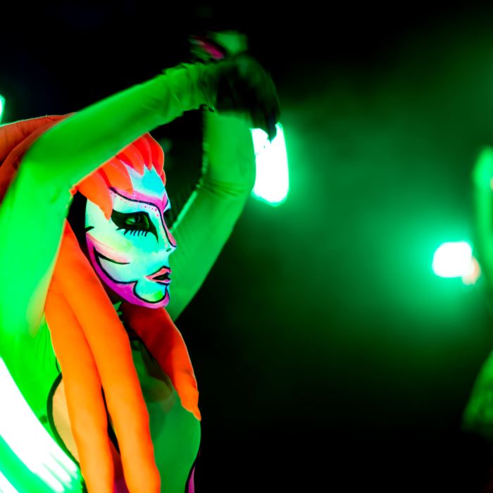 LIGHT SHOW COLOUR PARTY por ILUSIAS | UV LIGHT & FIRE SHOW