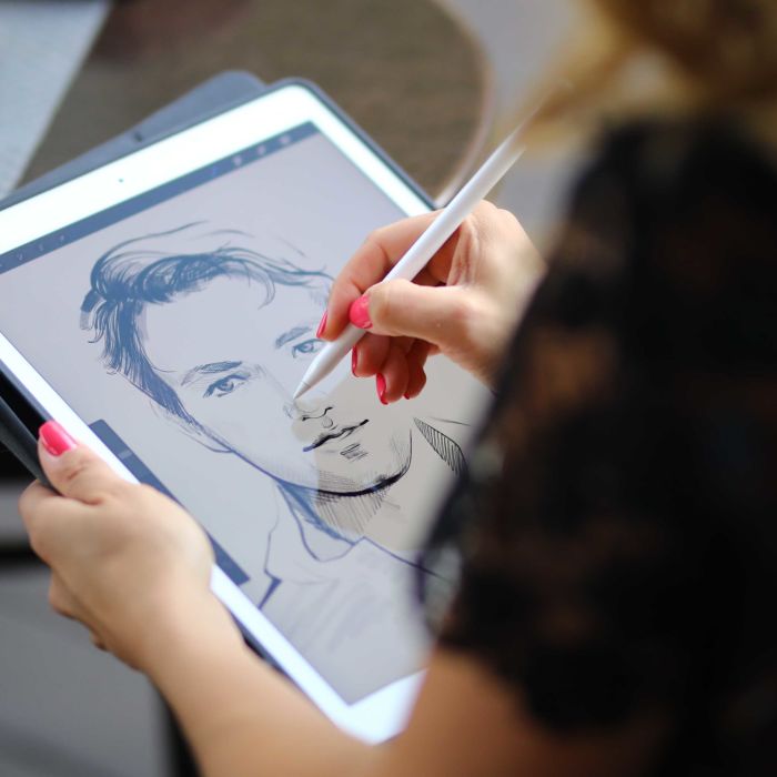 LIVE SKETCHING by Julia Michel