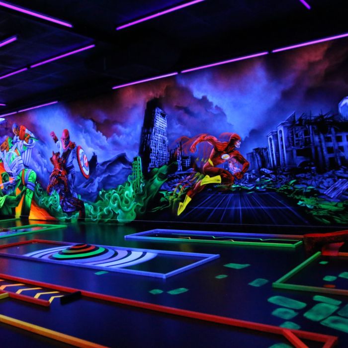 3-D black light painting por Costwo
