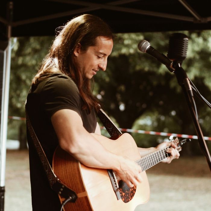 One-man-band Corporate Event by Adam Wendler