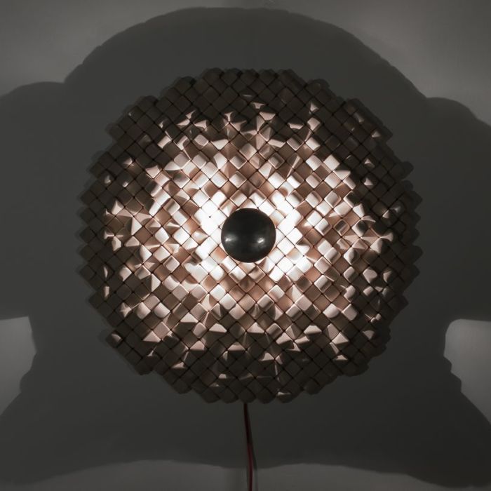 Light and shadow sculptures and installations von Simon Touaux