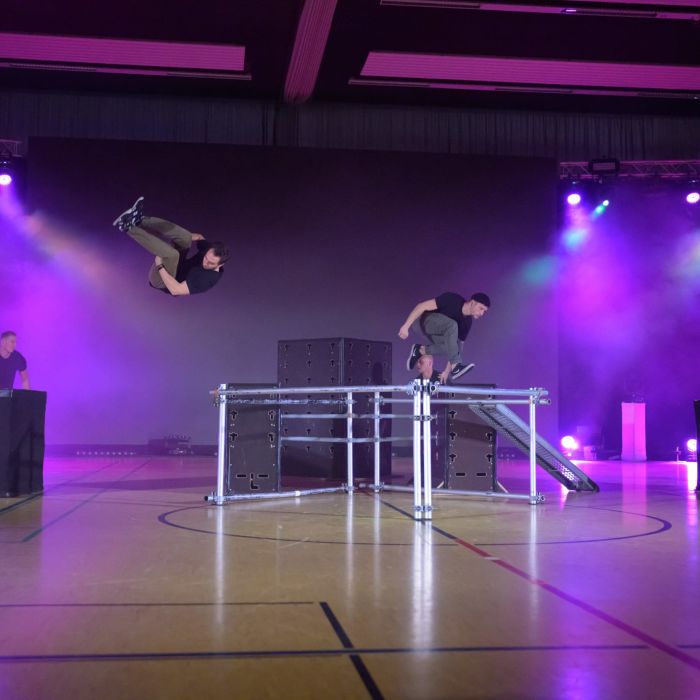 Parkour-Show "Run Boy Run" (6 Artists) von Flyguys Parkour