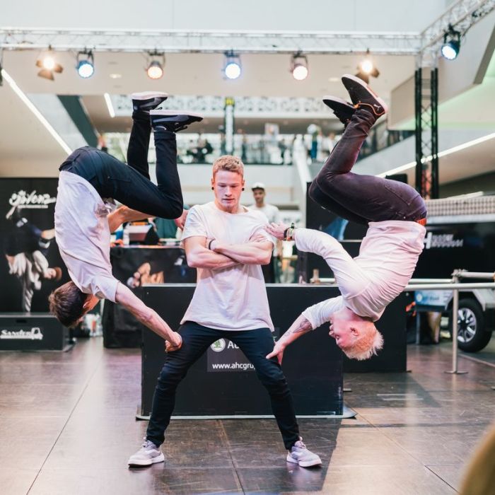 Parkour Street-Show "The Box" by Flyguys Parkour