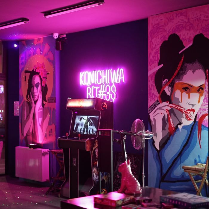 Graffiti Urban Art Store Design por AEROSOLIKZ