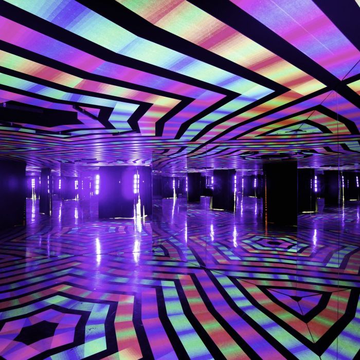 Immersive Roominstallations by Infra