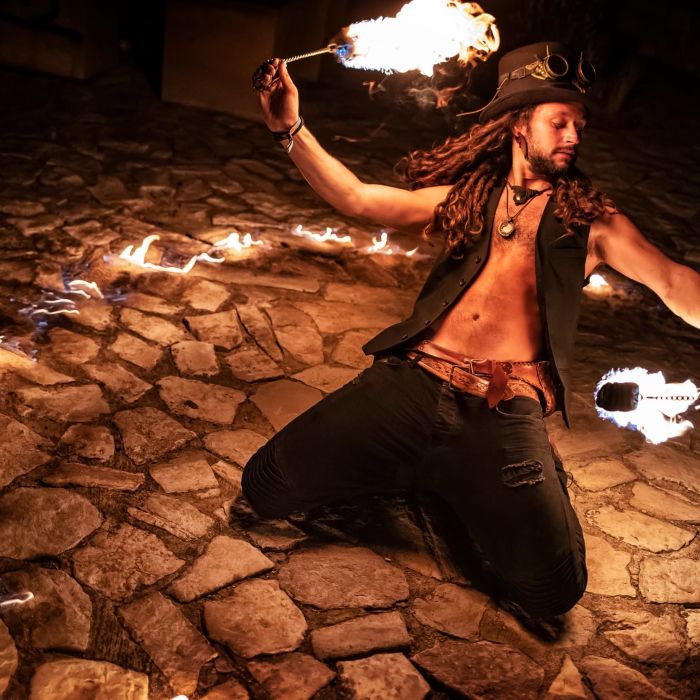 SUPER SOLO von Feral Flame Feuershow