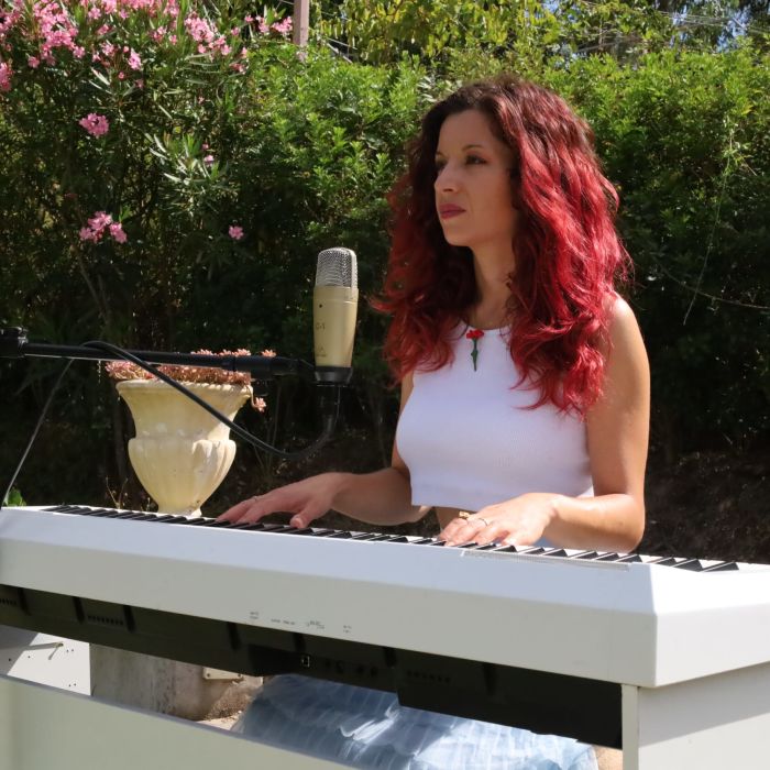 Música ao Vivo a Solo com Voz e Piano por Ana Baguim
