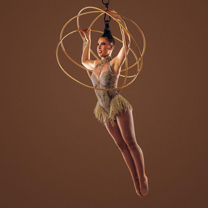 Hair Suspension + 20 Hula Hoops by Dunja von K