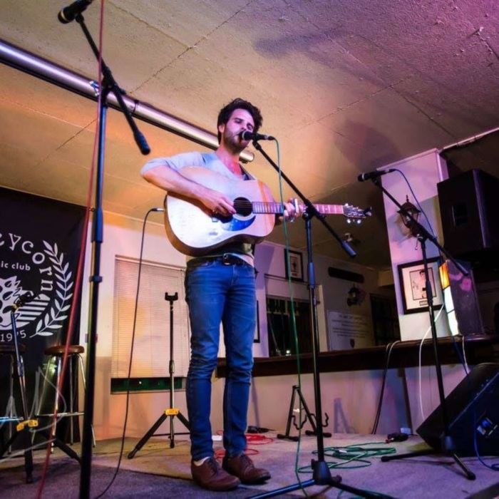 Chanson française meets Brit Folk by Geraint John Jones