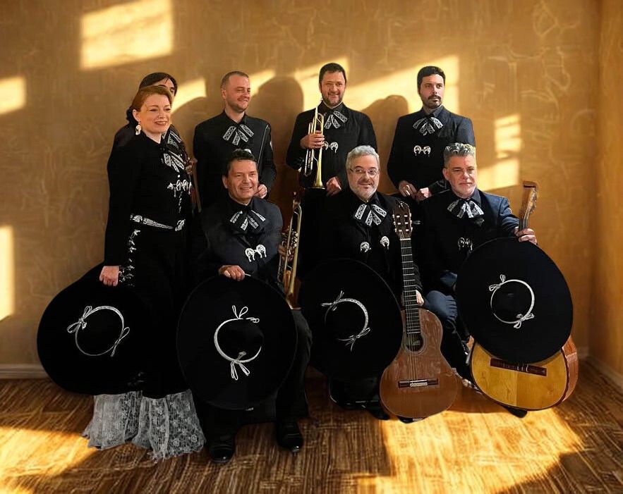 Mariachi Sol de Lisboa Book a Street Artist