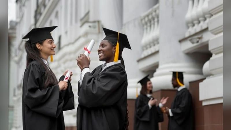 5 Reasons Why You Should Study International Business