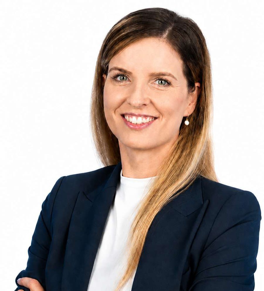 Prof. Veronika Knight