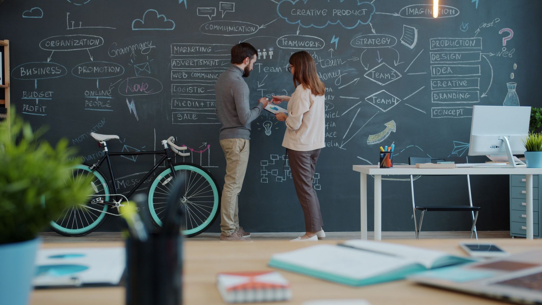 How do you best develop a motivated kitchen team?