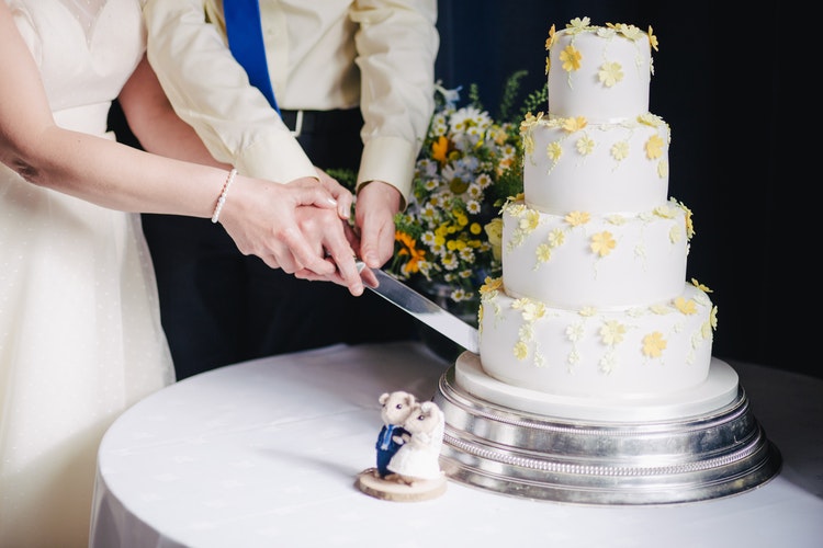 Fringe Benefits of Cake Delivery Services