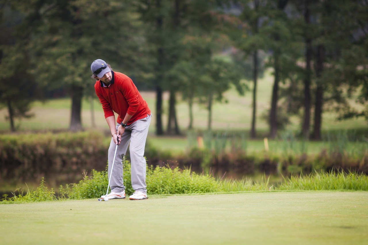 From the Fairway to the Streets: How to Style Your Golf Apparel for Everyday Wear