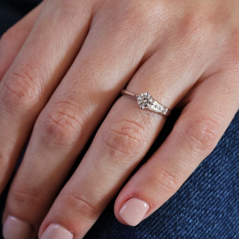 How to Choose an Alternative Sapphire Engagement Ring in Birmingham
