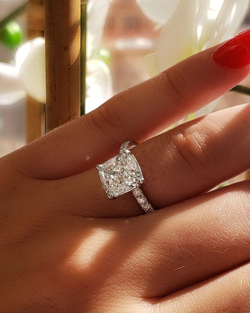 Engagement Rings with Halo Settings