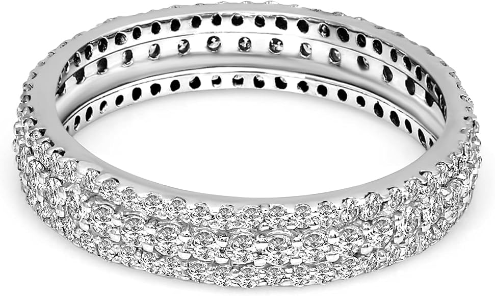 Elegance in Layers: Exploring Stacking and Layering with Lab-Grown Diamond Engagement Rings
