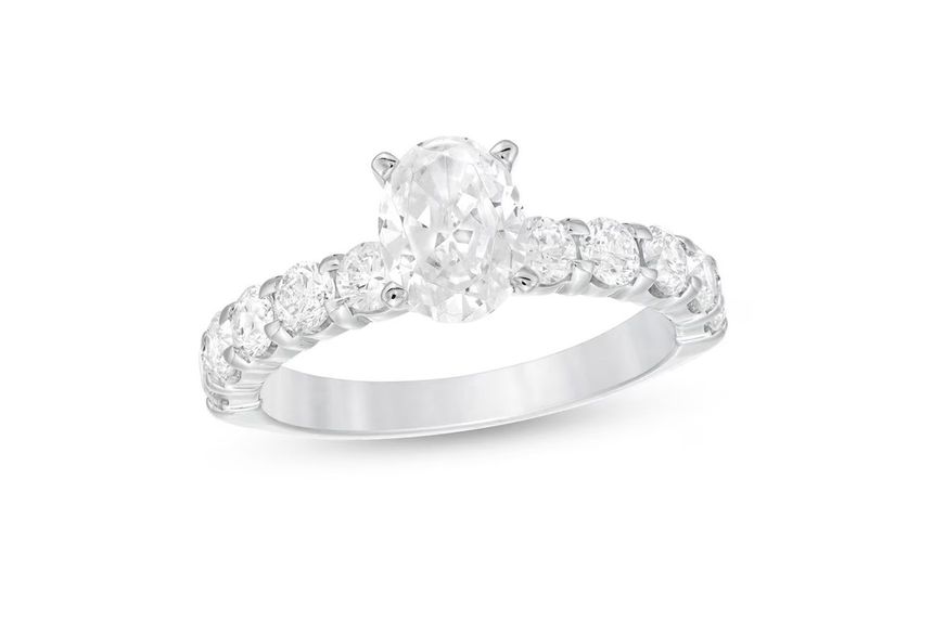 The Best Diamond and Topaz Combinations for Engagement Rings