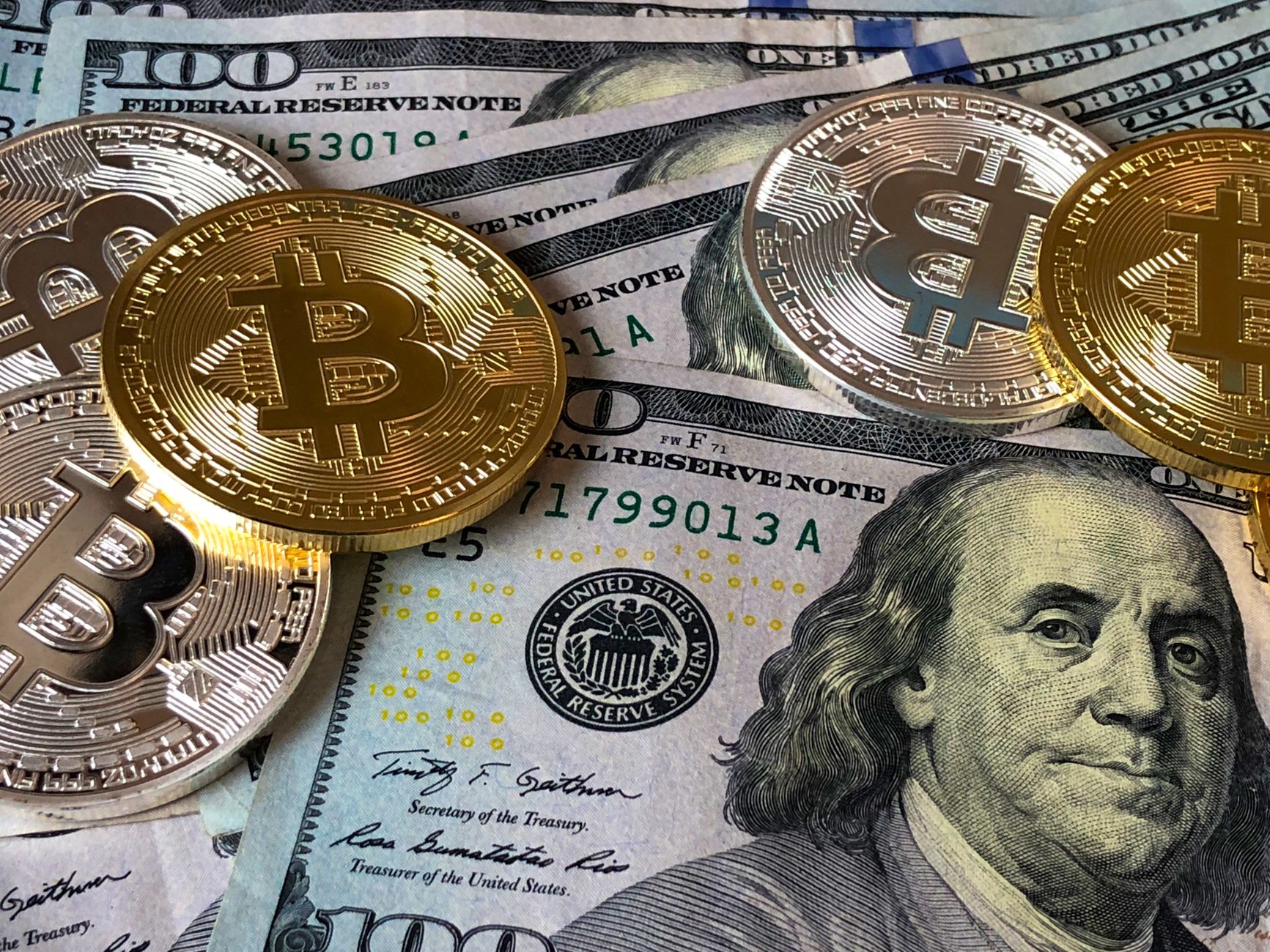 What are pros and cons of using P2P exchange?
