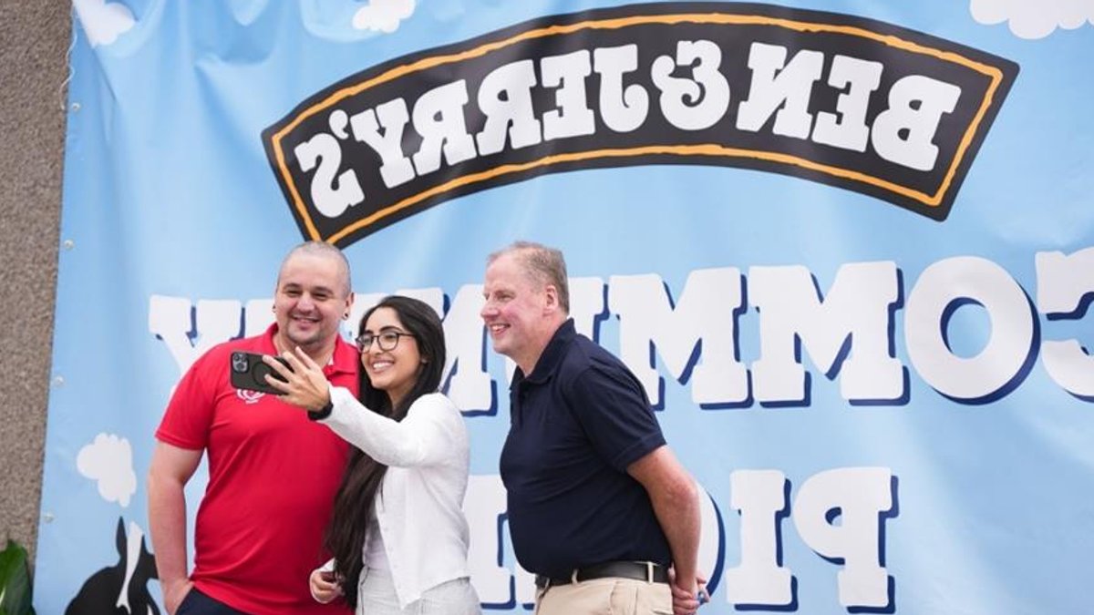 Ben & Jerry's Hosts Picnic For Retailer Ben & Jerry's Hosts Picnic For Retailer - jerry's hosts