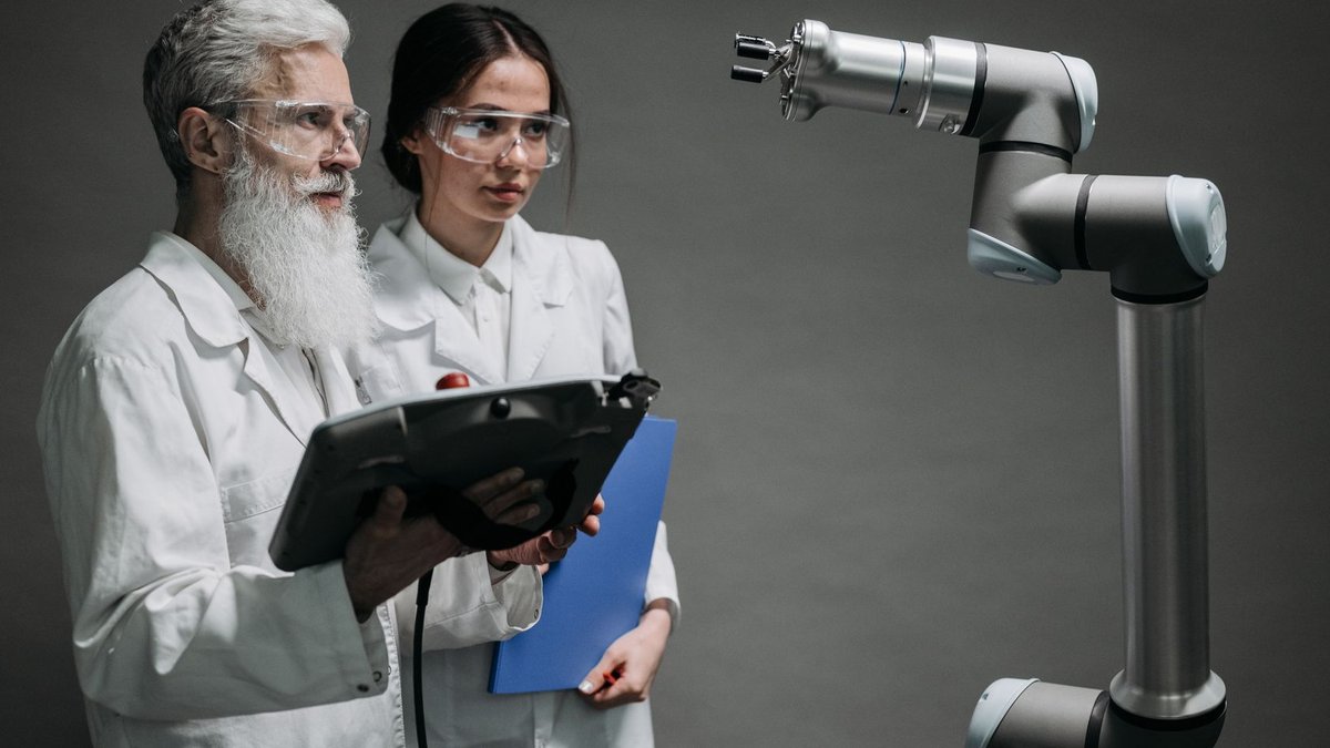 AI Advisors Seek Balance Between Automation and Trust AI Advisors Seek Balance Between Automation and Trust - ai advisors