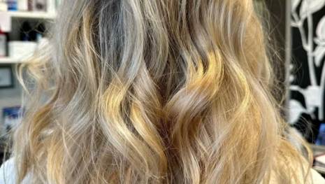 The Best Hair Extensions in Tampa: A Guide to Choosing the Right Type for You