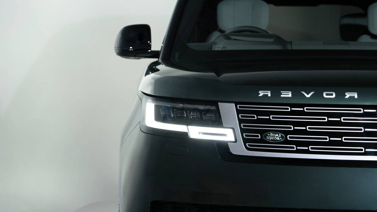 Range Rover launches electric version of luxury icon Range Rover launches electric version of luxury icon - range rover ev