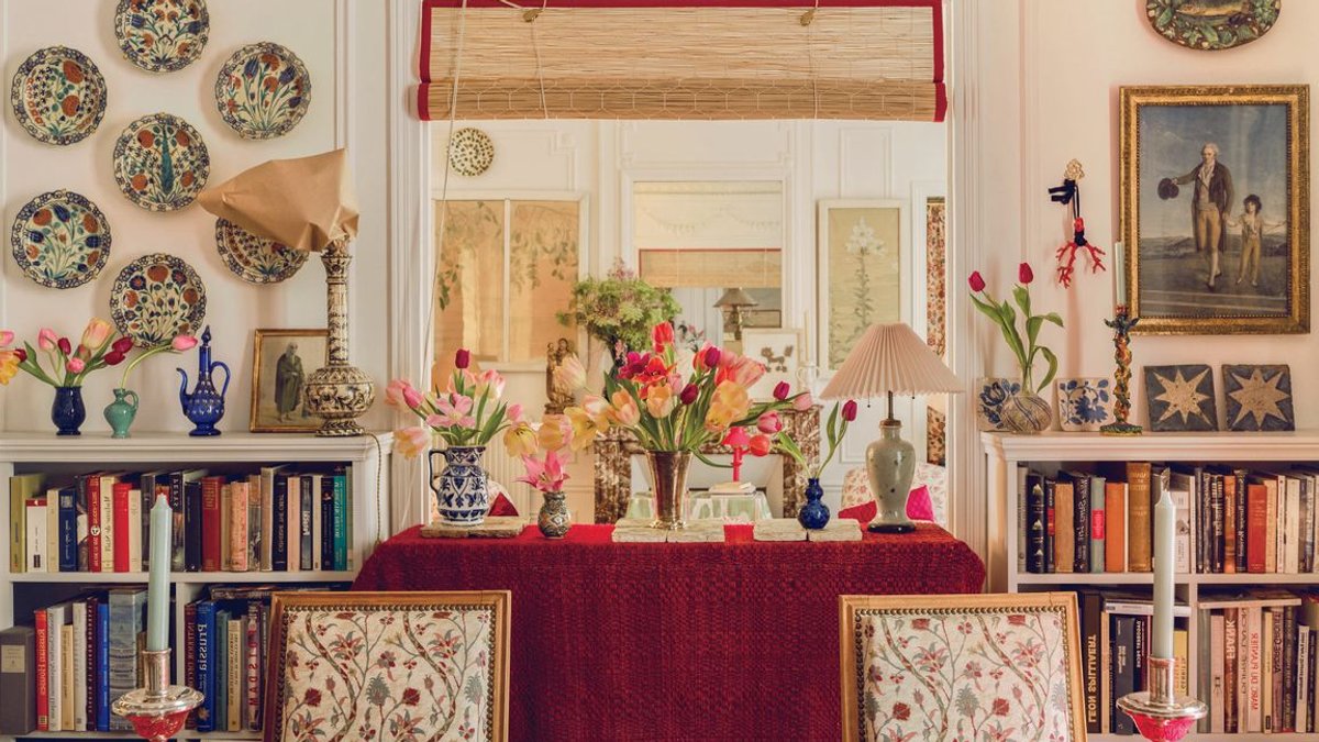 Carolina Irving’s Paris home brims with art Carolina Irving’s Paris home brims with art - paris art home