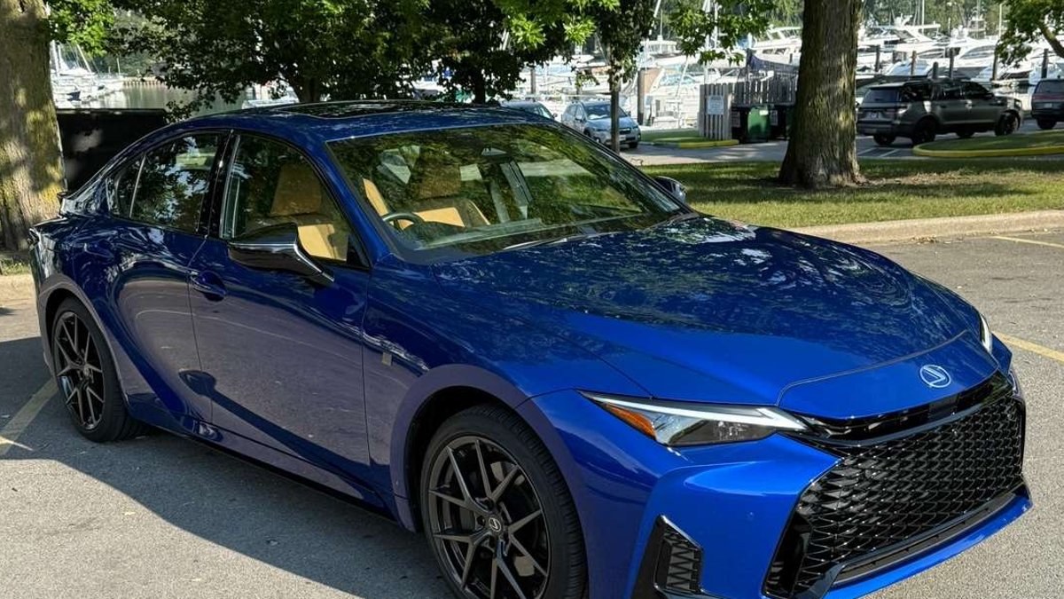 Lexus IS 350 F Sport Shows Sport Often Demands Sacrifice - lexus is 350 f sport