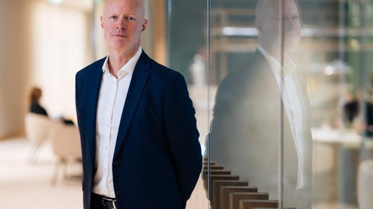 Aviva pursues specialty lines growth after Direct Line deal Aviva pursues specialty lines growth after Direct Line deal - aviva specialty lines