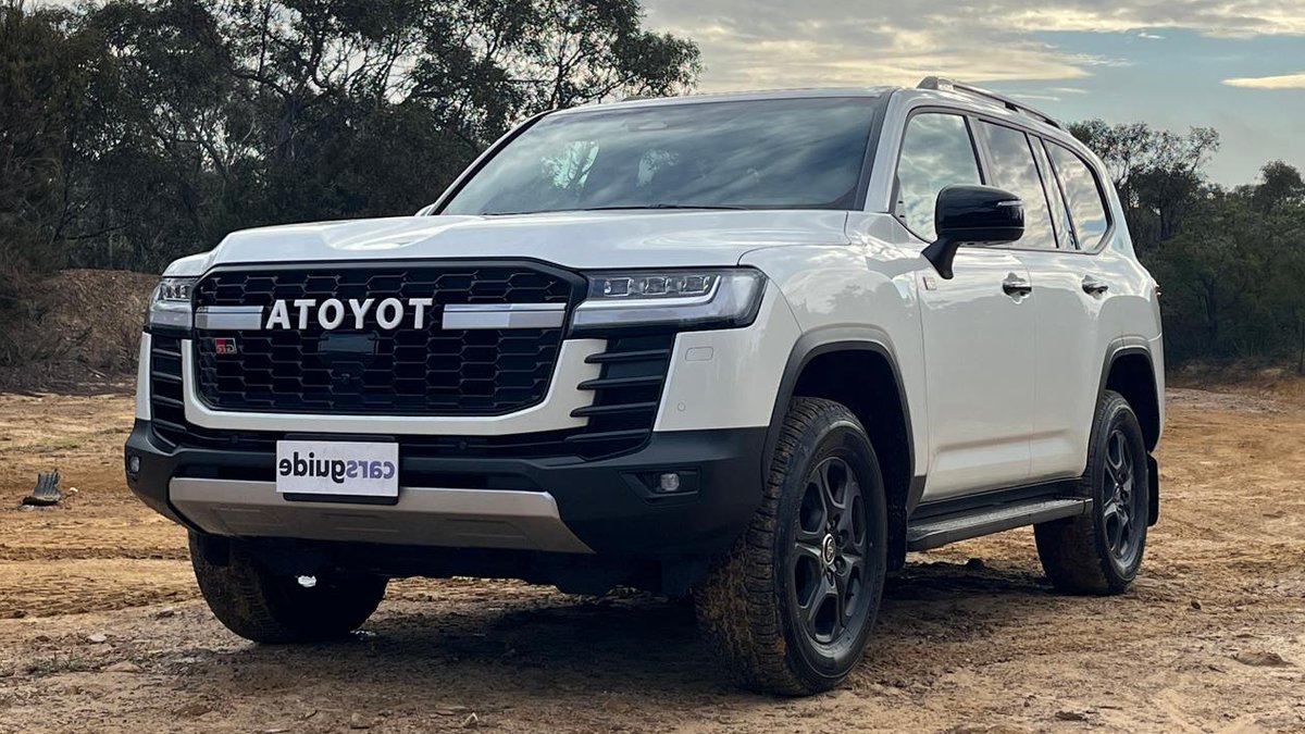 Toyota LandCruiser 300 GR Sport tested - toyota hybrid