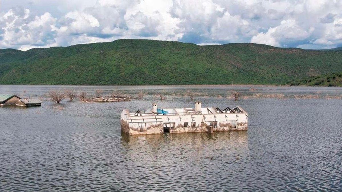 Kenya Lakes Near Merger Amid Flood Fears Kenya Lakes Near Merger Amid Flood Fears - kenya lakes