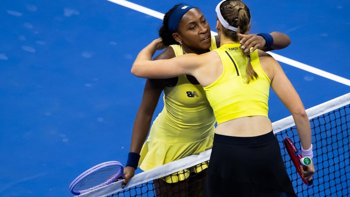 U.S. Open crowd sour notes Gauff Rybakina match - us open crowd