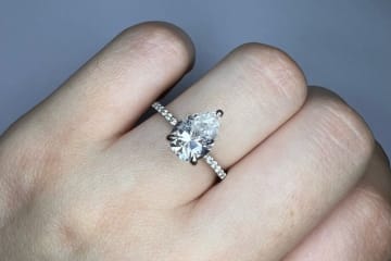 Tottenham Twinkles: A Guide to Personalized Engagement Rings