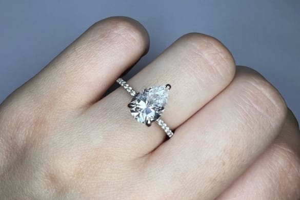 Tottenham Twinkles: A Guide to Personalized Engagement Rings